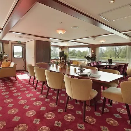 Hotelship Poseidon