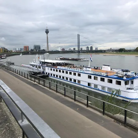 Botel Hotelship Poseidon Düsseldorf